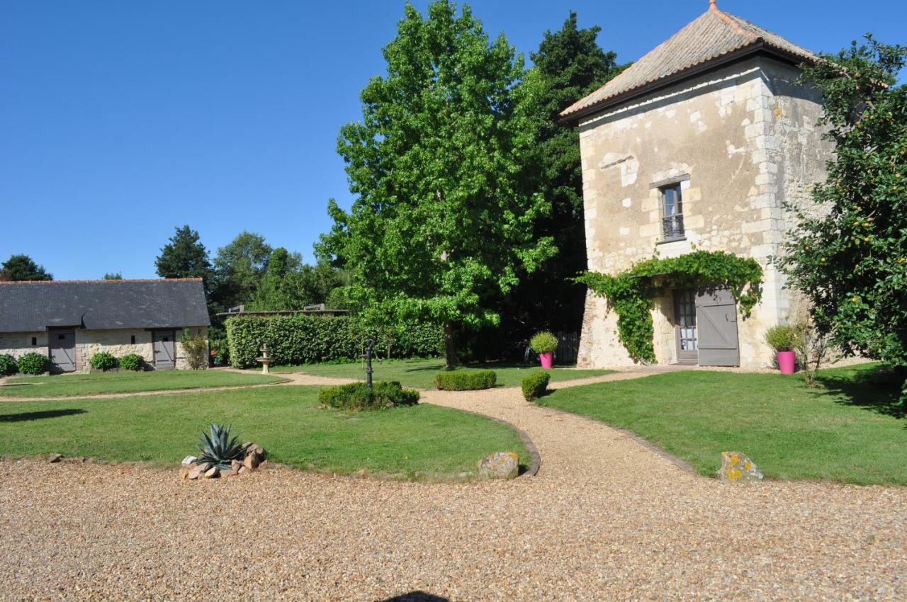 Villa La Tour Du Grand Boust à Longué Extérieur photo