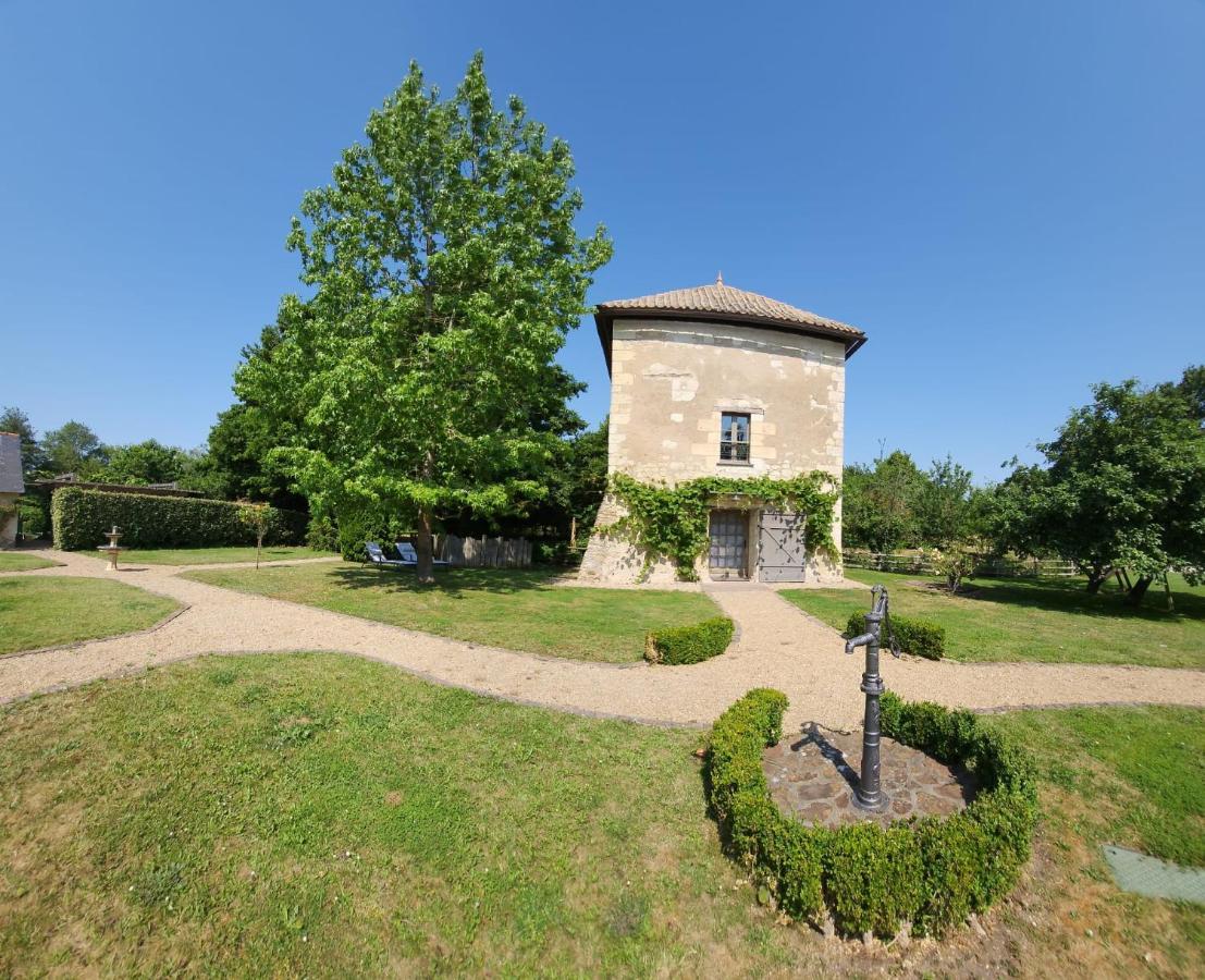 Villa La Tour Du Grand Boust à Longué Extérieur photo
